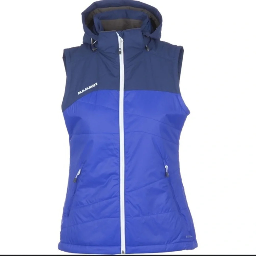XS mammut hooded vest in excellent like new condition